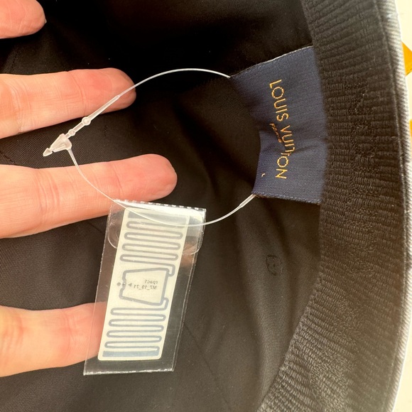 Louis Vuitton NWT’s black and grey monogram baseball cap..archived. Never worn, - Picture 7 of 11